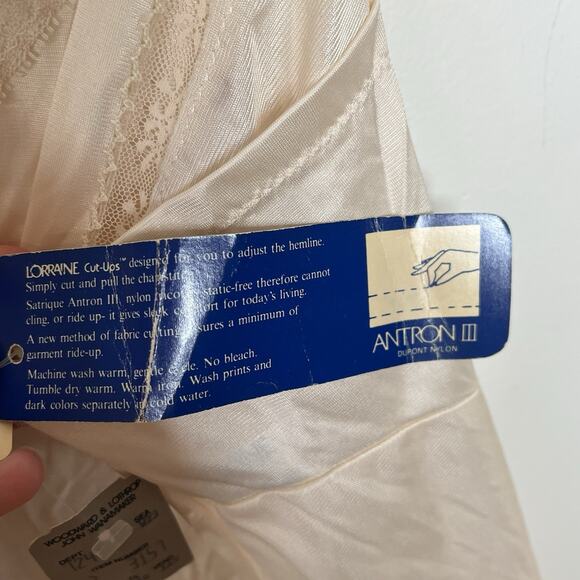 Lorraine Vintage Cut Ups Full Length Slip Cream Blush Womens Size 40 Tall - Picture 6 of 9
